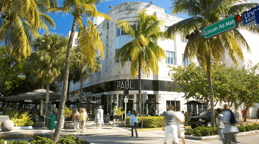 Lincoln Road Avenue in Miami Beach