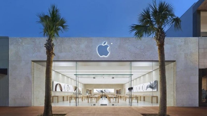 Apple store in Orlando and Miami
